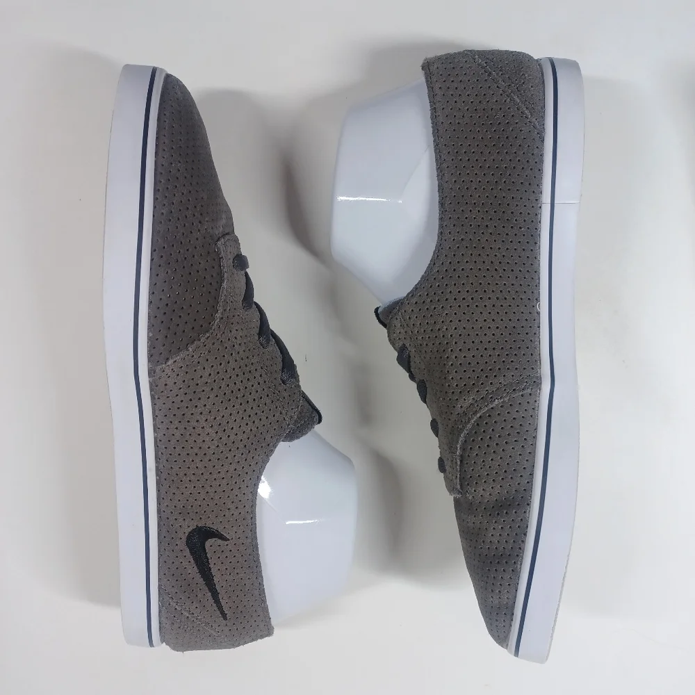 Nike Braata Lite Gray Suede Sneakers Casual Shoes Women's Size 9 Trainers